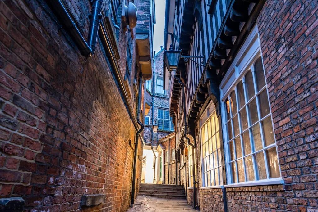 Luxury Apartment Opposite The Shambles York Buitenkant foto